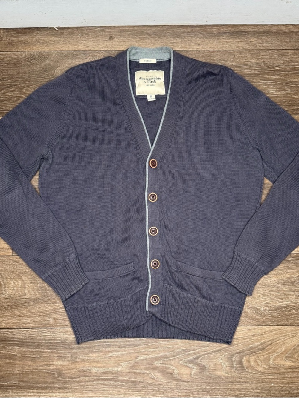 Abercrombie & Fitch Men's Medium Gray Long Sleeve Cardigan 100% Cotton Button Up